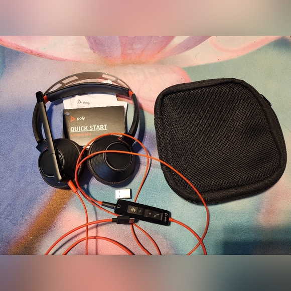 Used Plantronics Headset - Picture 4 of 6